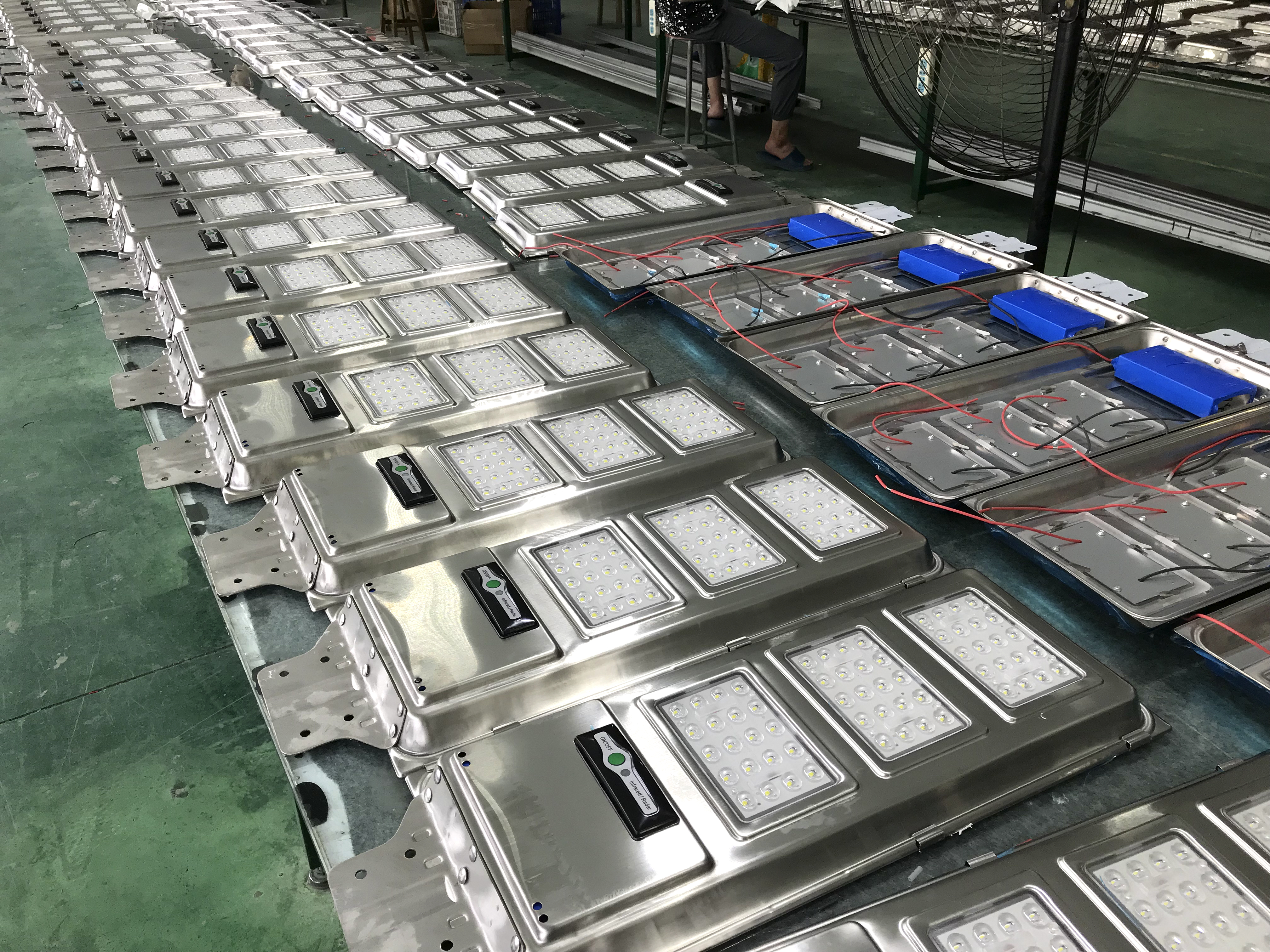 太陽能一體化路燈-傳奇(圖9) 太陽能一體化路燈-傳奇(圖9)