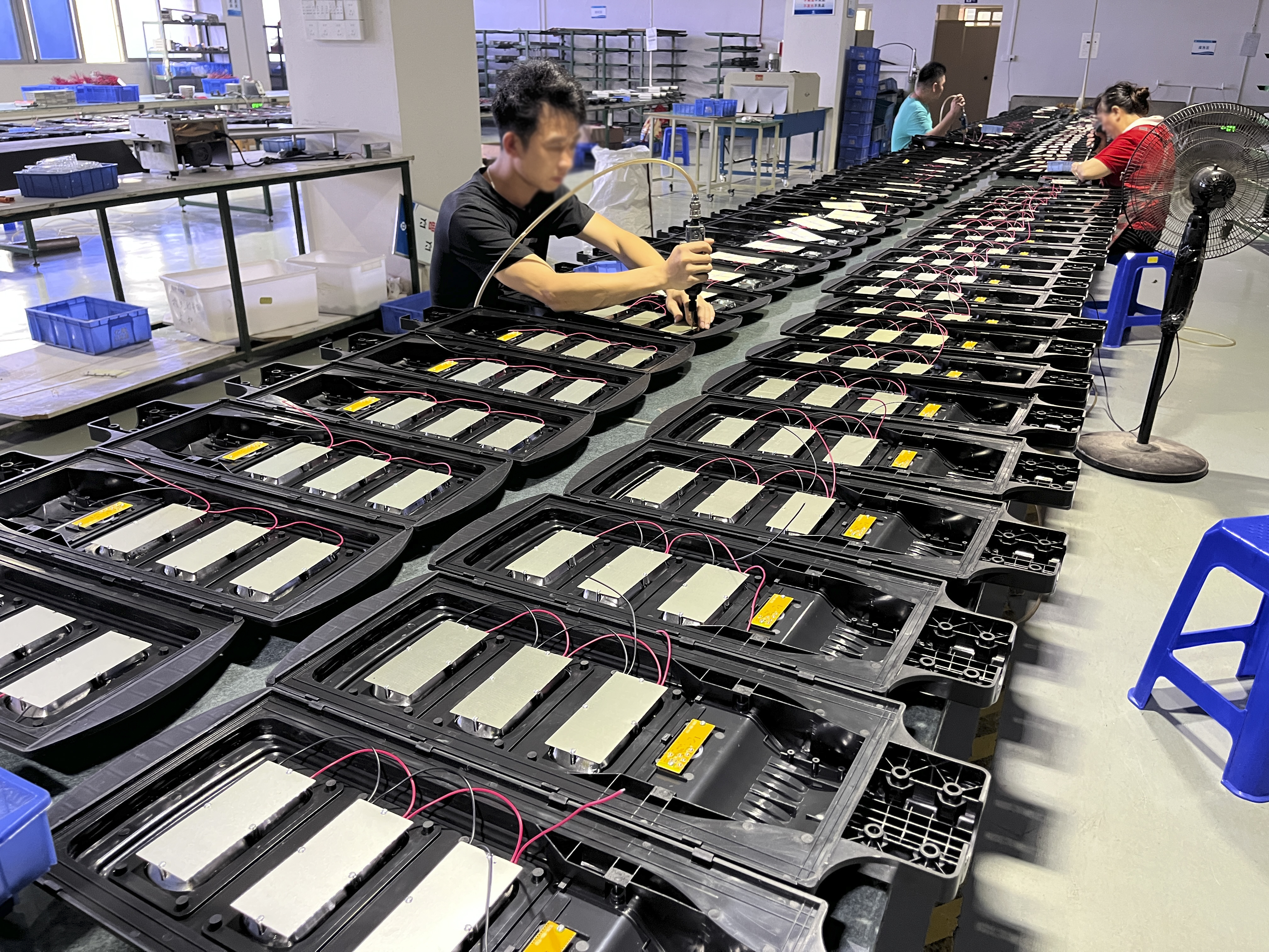 太陽能一體化路燈-王者(圖7) 太陽能一體化路燈-王者(圖7)